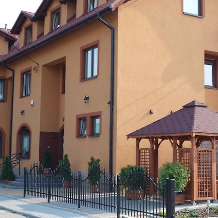 Zajazd Bachus Dabrowa Górnicza Exterior foto